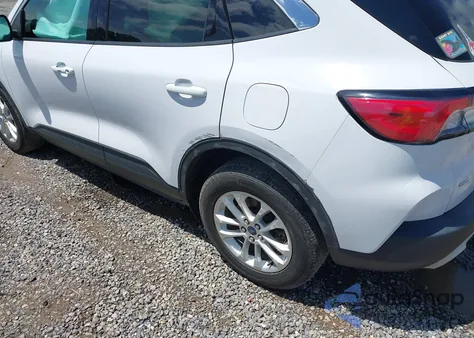 2020 Ford Escape Se z USA, uszkodzony, nr VIN 1FMCU9G61LUA92700